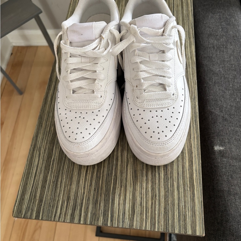 Nike Women's Athletic Shoes - White